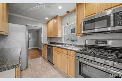 8505 Pilot Avenue, Saint Louis, MO 63123 - Photo 15