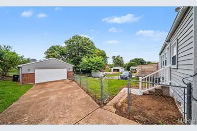 8505 Pilot Avenue, Saint Louis, MO 63123 - Photo 7