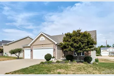 699 Springfield Drive, Wentzville, MO 63385 - Photo 5