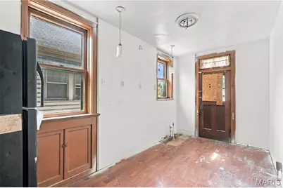 5418 Partridge Avenue, Saint Louis, MO 63120 - Photo 9