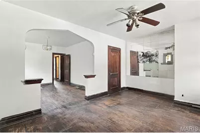 5418 Partridge Avenue, Saint Louis, MO 63120 - Photo 5