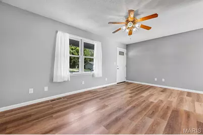 453 Michelle Drive, Washington, MO 63090 - Photo 5