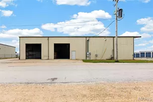 28300 N Wind Dr, Wright City, MO 63390 - Photo 1