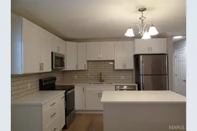 5628 Valleyside Lane, Saint Louis, MO 63128 - Photo 9