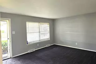 404 Duchesne Ave, O'Fallon, MO 63366 - Photo 5