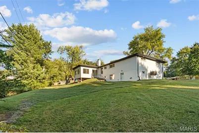 9831 Sundown Square, Creve Coeur, MO 63141 - Photo 65