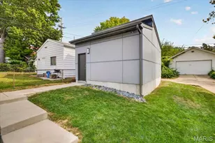 1018 Yale Ave, Saint Louis, MO 63117 - Photo 31