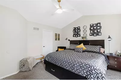15412 Jost Main Street, Florissant, MO 63034 - Photo 23