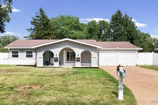 711 Caspian Ln, Saint Louis, MO 63125 - Photo 3