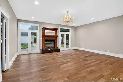 552 Clark Street, Saint Charles, MO 63301 - Photo 23