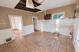 6104 Vetter Pl, Saint Louis, MO 63120 - Photo 3