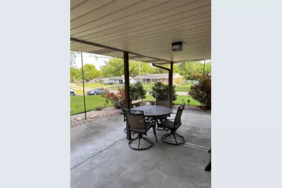 10149 Carolynne Drive, Sappington, MO 63128 - Photo 17