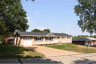 9821 Whitcomb Lane, Affton, MO 63123 - Photo 1