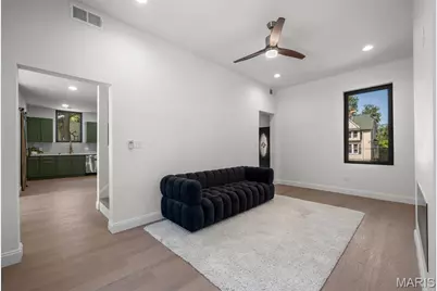 6252 Famous Avenue, Saint Louis, MO 63139 - Photo 7