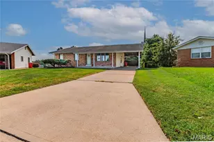 10924 Schoenfeld Ct, Green Park, MO 63123 - Photo 1