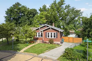 423 Heman Dr, Kirkwood, MO 63122 - Photo 17