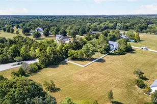 2460 Country Pointe Ln, Unincorporated, MO 63385 - Photo 35