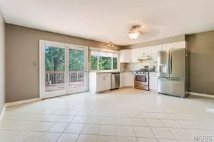 533 Golfwood Dr, Ballwin, MO 63021 - Photo 11