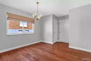 5015 Suson Hills Dr, Saint Louis, MO 63128 - Photo 9