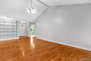 5015 Suson Hills Dr, Saint Louis, MO 63128 - Photo 5