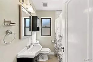 1105 North and South Rd, University City, MO 63130 - Photo 27