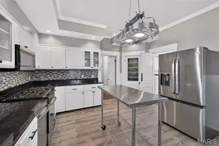1901 McCausland Ave, Saint Louis, MO 63117 - Photo 9
