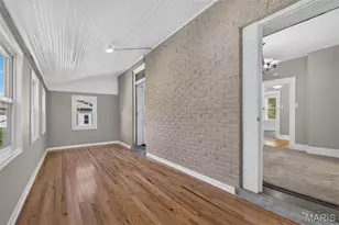 1901 McCausland Ave, Saint Louis, MO 63117 - Photo 17