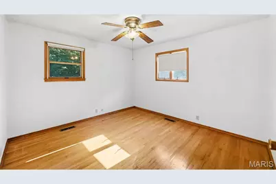 7 Valley Road, Saint Charles, MO 63303 - Photo 27