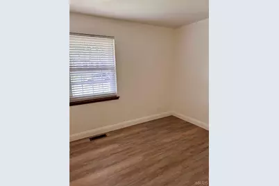 7374 Tannoia Drive, Hazelwood, MO 63042 - Photo 11