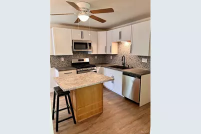 7374 Tannoia Drive, Hazelwood, MO 63042 - Photo 5