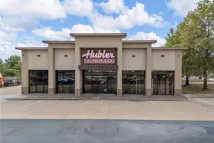 9084 Veterans Memorial Pkwy, O'Fallon, MO 63366 - Photo 1