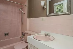 12122 Regency Dr, Saint Louis, MO 63128 - Photo 27