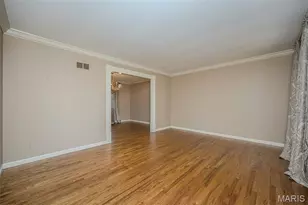 12122 Regency Dr, Saint Louis, MO 63128 - Photo 5