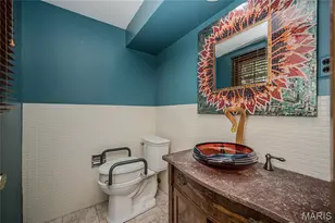 12122 Regency Dr, Saint Louis, MO 63128 - Photo 39