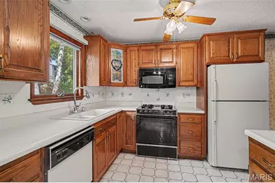 9311 Cinnabar Drive, Unincorporated, MO 63126 - Photo 9