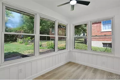 9609 Howerton Drive, Saint Louis, MO 63123 - Photo 17