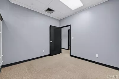 9109 Watson Road, Crestwood, MO 63126 - Photo 27