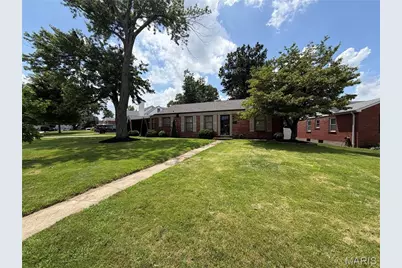 9360 Parkside Drive, Brentwood, MO 63144 - Photo 15