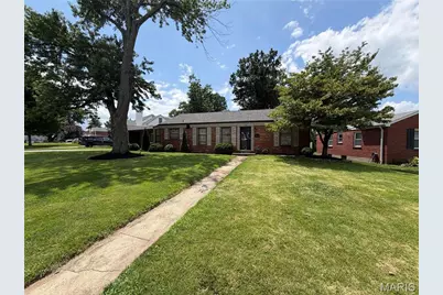 9360 Parkside Drive, Brentwood, MO 63144 - Photo 3