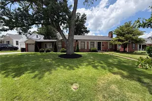 9360 Parkside Dr, Brentwood, MO 63144 - Photo 1