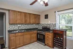 10341 St Katherine Ln, Saint Ann, MO 63074 - Photo 11