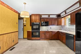 11070 Easy St, Saint Ann, MO 63074 - Photo 7