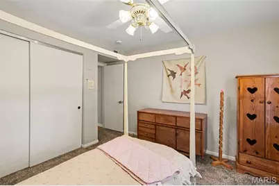 5253 Ozarkglen Drive, Mehlville, MO 63128 - Photo 17
