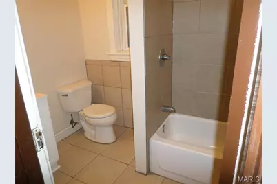3902 Iowa Avenue, Saint Louis, MO 63118 - Photo 5