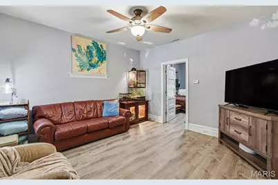 5218 Gresham Avenue, Saint Louis, MO 63109 - Photo 3