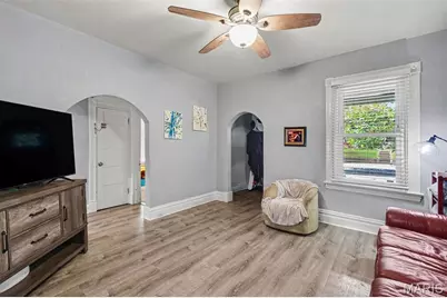 5218 Gresham Avenue, Saint Louis, MO 63109 - Photo 5