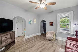 5218 Gresham Ave, Saint Louis, MO 63109 - Photo 5