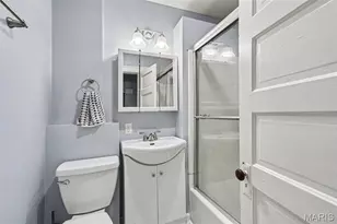5218 Gresham Ave, Saint Louis, MO 63109 - Photo 13