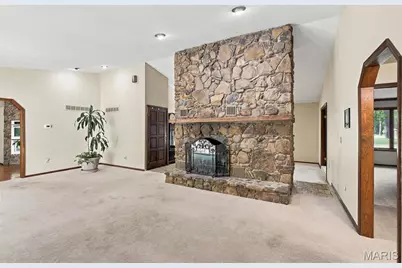 1 Bluff View Court, Saint Charles, MO 63303 - Photo 9