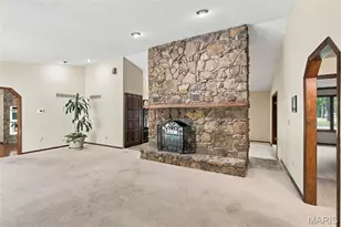 1 Bluff View Ct, Saint Charles, MO 63303 - Photo 9